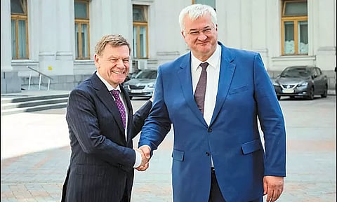 உக்ரைன் வந்த ஜெர்மனி மந்திரி; ராணுவ ஆதரவு தொடர்ந்து வழங்கப்படும் என உறுதி