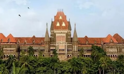 'ஐ லவ் யூ' சொல்வது பாலியல் வன்கொடுமை அல்ல- மும்பை ஐகோர்ட்டு