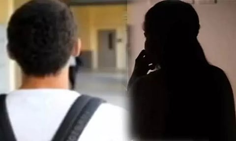 மாத்திரைகளை கொடுத்து சொகுசு ஓட்டலில் பள்ளி மாணவனுடன் அடிக்கடி உல்லாசம்: 40 வயது ஆசிரியை செய்த லீலை