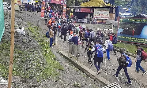 அமர்நாத் குகைக்கோவிலுக்கு 3-வது யாத்திரை குழு பயணம்