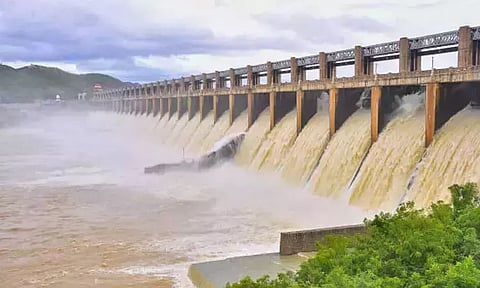 நடப்பாண்டில் 2-வது முறையாக முழு கொள்ளளவை எட்டிய மேட்டூர் அணை