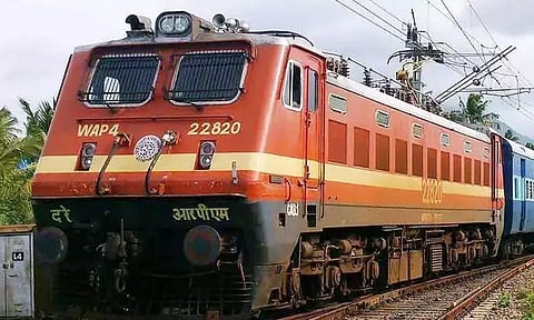 விழுப்புரம்- ராமேசுவரம் சிறப்பு ரெயில் சேவை நீட்டிப்பு