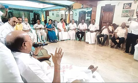 பாமக நிர்வாக குழுவில் இருந்து அன்புமணி நீக்கம் - ராமதாஸ் அதிரடி