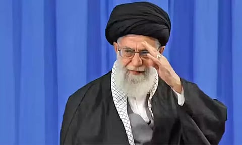 ஈரான்-இஸ்ரேல் போருக்கு பின் முதன்முறையாக பொதுமக்கள் முன் தோன்றிய காமேனி