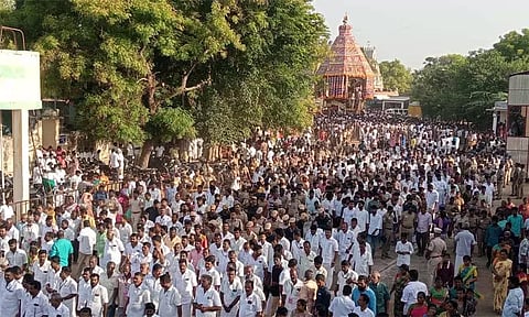 கண்டதேவி சொர்ணமூர்த்தீஸ்வரர் கோவில் தேரோட்டம்