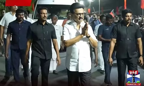 திருவாரூரில் முதல்-அமைச்சர் மு.க.ஸ்டாலின் 'ரோடு ஷோ'