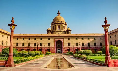 மாற்றுத்திறனாளிகள் திட்டத்தில் பயனடைய ஆதார் கட்டாயம் - மத்திய அரசு அறிவிப்பு