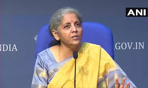 கடன் வசூல்; நிதி நிறுவனங்களுக்கு நிர்மலா சீதாராமன் அறிவுறுத்தல்