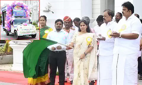 உலக மக்கள் தொகை தின விழிப்புணர்வு வாகனத்தினை கொடியசைத்துத் தொடங்கி வைத்தார் மேயர் பிரியா