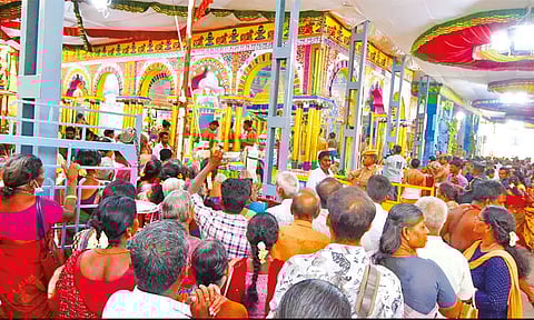 நாளை மறுநாள் குடமுழுக்கு.. "களைகட்டும் திருப்பரங்குன்றம்"