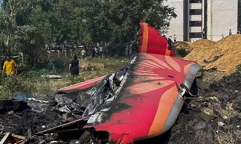 ஏர் இந்தியா விமான விபத்து: முதற்கட்ட அறிக்கையை வைத்து எந்த முடிவுக்கும் வர வேண்டாம் - மத்திய அரசு