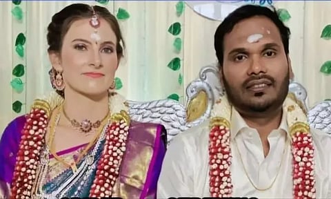 அமெரிக்க பெண்ணை கரம் பிடித்த திருப்பத்தூர் இளைஞர்: இந்து முறைப்படி திருமணம்