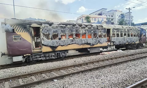 திருப்பதி வந்த ரெயிலில் தீ விபத்து