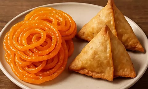 சமோசா, ஜிலேபி ஆபத்தான உணவா? வருகிறது எச்சரிக்கை வாசகம்