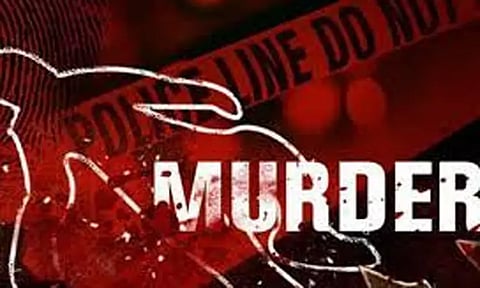 மதுபோதையில் பெற்றோரை சுத்தியலால் அடித்துக்கொன்ற ஆட்டோ டிரைவர் - அதிர்ச்சி சம்பவம்