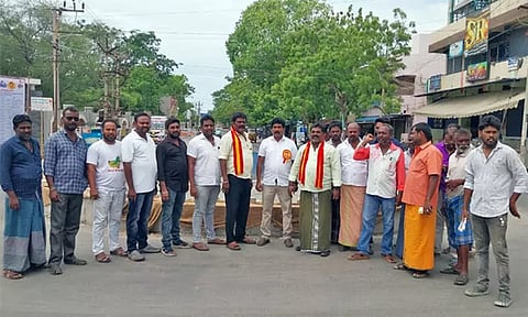 தூத்துக்குடி மாநகராட்சியை கண்டித்து தவெக ஆர்ப்பாட்டம்