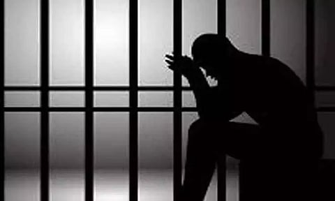 சமூக வலைதளங்களில் கேரள ஐகோர்ட்டு நீதிபதிகளை அவமதித்தவருக்கு சிறை தண்டனை