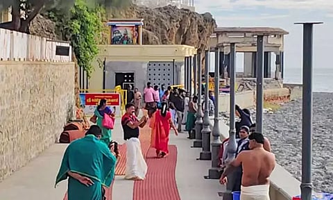 திருச்செந்தூர் வள்ளி குகையில் 6 மாதத்திற்கு பிறகு பக்தர்கள் வழிபாடு செய்ய அனுமதி