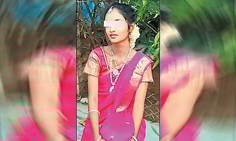 'பையன் குடும்பத்தை சும்மா விடாதீங்க'.. மெசேஜ் அனுப்பி விட்டு மாணவி எடுத்த விபரீத முடிவு