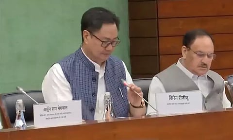 மத்திய மந்திரி கிரண் ரிஜிஜு தலைமையில் அனைத்து கட்சி கூட்டம் தொடக்கம்