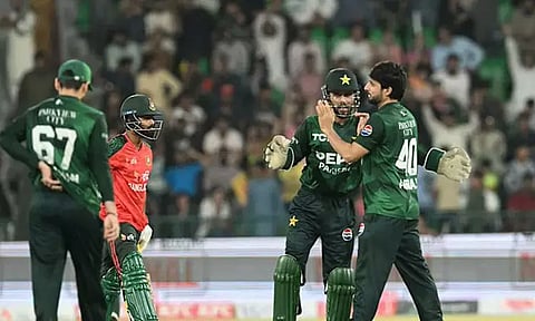 வங்காளதேசத்துக்கு எதிரான தோல்வி: பிட்ச் மீது அதிருப்தி தெரிவித்த பாக்.பயிற்சியாளர்