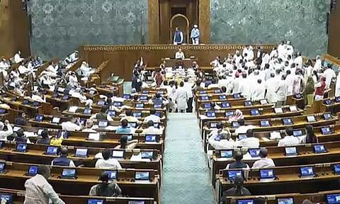 தமிழ், மலையாளம் உள்ளிட்ட மொழிகளில் நாடாளுமன்ற அலுவல் பட்டியல்