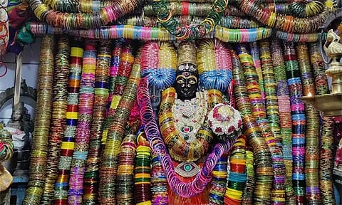 அம்பாள் வளைகாப்பு காணும் ஆடிப்பூரம்