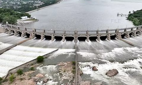 தமிழகத்தில் 90 அணைகளில் 185 டி.எம்.சி. தண்ணீர் கையிருப்பு - நீர்வளத்துறை தகவல்