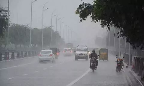 பிற்பகல் 1 மணி வரை எந்தெந்த மாவட்டங்களில் மழைக்கு வாய்ப்பு.?