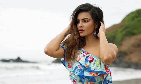 சினிமாவில் இருந்து விலகி ரூ.1,200 கோடிக்கு அதிபரான பாலிவுட் நடிகை