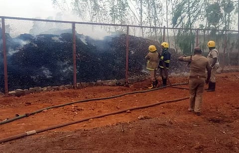 தூத்துக்குடியில் தேங்காய் நார் குடோனில் தீவிபத்து: ரூ.10 லட்சம் மதிப்பிலான நார்கள் சேதம்