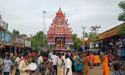 சீர்காழி சட்டைநாதர் கோவிலில் விநாயகர் தேரோட்டம்