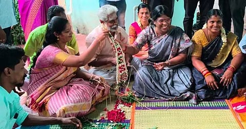 புவிசார் குறியீடு பெற்ற மாணிக்கமாலை தொடுத்தல் திறன் பயிற்சி: கன்னியாகுமரி கலெக்டர் துவக்கி வைத்தார்