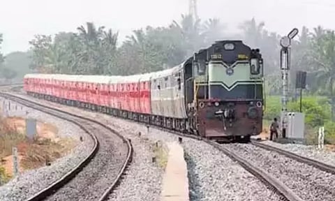 சேலம், நெல்லை, மும்பை எக்ஸ்பிரஸ் ரெயில்களில் 2-வது வகுப்பு பொது பெட்டி இணைப்பு