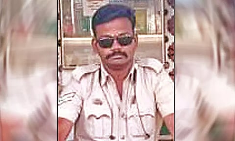 பல பெண்களுடன் தொடர்பில் இருந்த போலீஸ் ஏட்டு.. மனைவி எடுத்த அதிரடி முடிவு