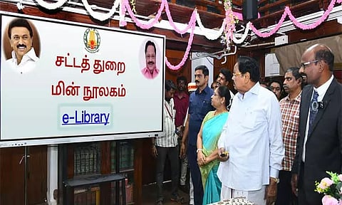 ரூ.24.78 லட்சத்தில் சட்டத்துறை மின்நூலகம் - அமைச்சர் துரைமுருகன் திறந்துவைத்தார்