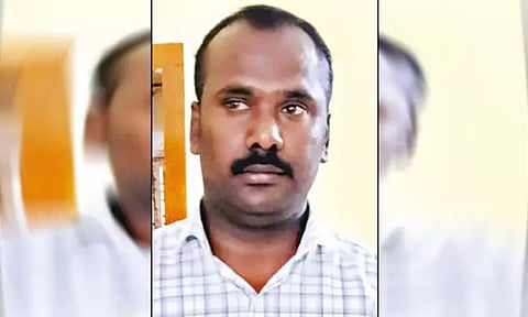 பிளஸ்-2 மாணவிக்கு பாலியல் தொல்லை - போக்சோவில் கைதான ஆங்கில ஆசிரியர்