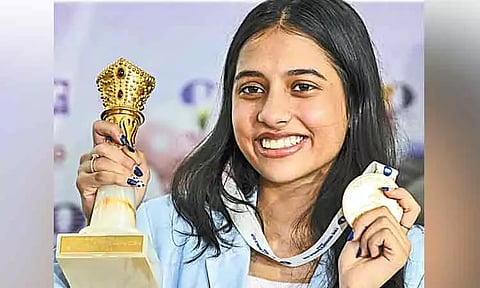 'எனது முதல் பயிற்சியாளருக்கு கிராண்ட்மாஸ்டர் பட்டத்தை சமர்ப்பிக்கிறேன்' - செஸ் வீராங்கனை திவ்யா பேட்டி