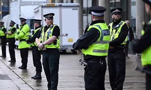 லண்டனில் சீக்கிய வாலிபர் குத்திக்கொலை: 3 பெண்கள் உள்பட 5 பேர் கைது