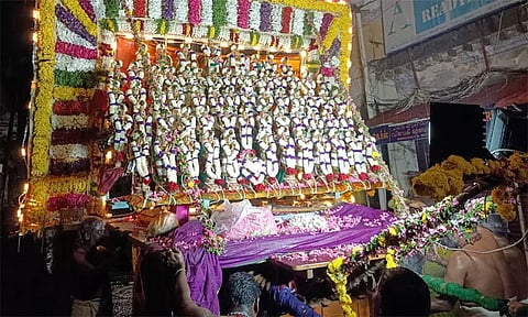 கோட்டை ஈஸ்வரன் கோவிலில் 63 நாயன்மார்கள் திருவீதி உலா