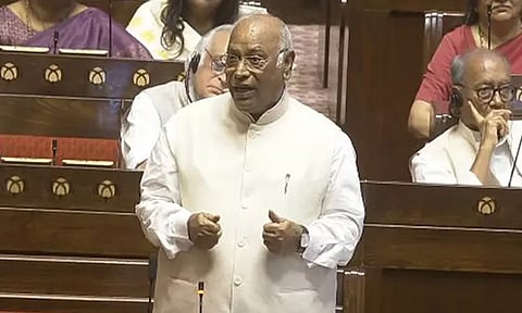 வெளியுறவு கொள்கையில் பேரழிவு - மல்லிகார்ஜுன கார்கே விமர்சனம்