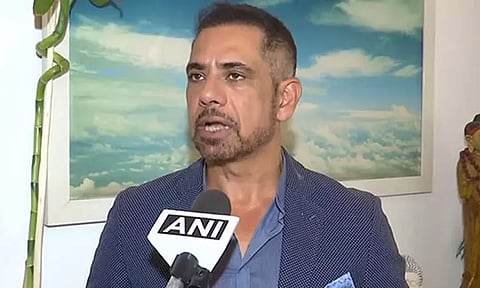 3.5 ஏக்கர் நிலத்தை லஞ்சமாக எழுதி வாங்கிய ராபர்ட் வதேரா- அமலாக்கத்துறை