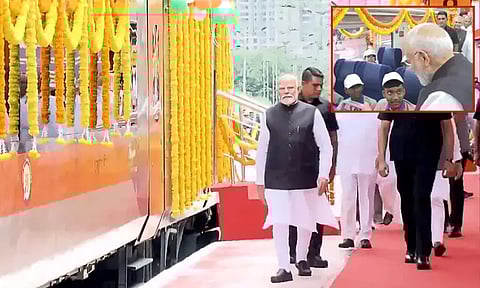 பெங்களூரு; 3 வந்தே பாரத் ரெயில் சேவையை தொடங்கி வைத்தார் பிரதமர் மோடி