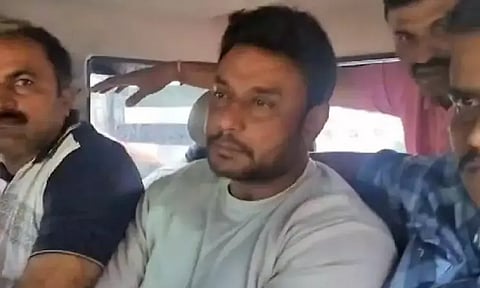 ரசிகர் கொலை வழக்கு: கன்னட நடிகர் தர்ஷனின் ஜாமீன் ரத்தான நிலையில் கைது