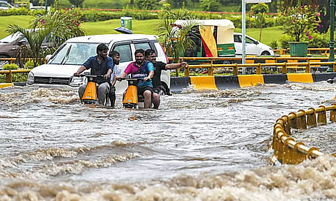 டெல்லியில் இடைவிடாத மழை: சுதந்திர தினவிழாவுக்கு இடையூறுகள் ஏற்படுமா..?