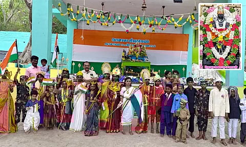 தோரணமலை முருகன் கோவிலில் சுதந்திர தின கொண்டாட்டம்: மாணவ-மாணவிகள் பங்கேற்பு