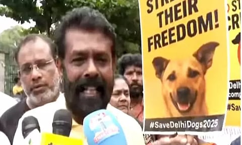 இந்த பிரபஞ்சம் மனிதர்களுக்கானது மட்டும் அல்ல - இயக்குநர் வசந்த்