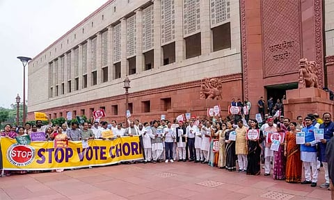 தலைமை தேர்தல் ஆணையரை நீக்கக்கோரி எதிர்க்கட்சி எம்.பி.க்கள் அமளி - மாநிலங்களவை ஒத்திவைப்பு