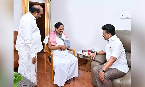 அமைச்சர் துரைமுருகனிடம் நலம் விசாரித்தார் முதல்-அமைச்சர் மு.க.ஸ்டாலின்