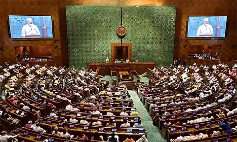 ஆன்லைன் சூதாட்டத்தை ஒழுங்குபடுத்தும் மசோதா நாடாளுமன்றத்தில் இன்று தாக்கல்